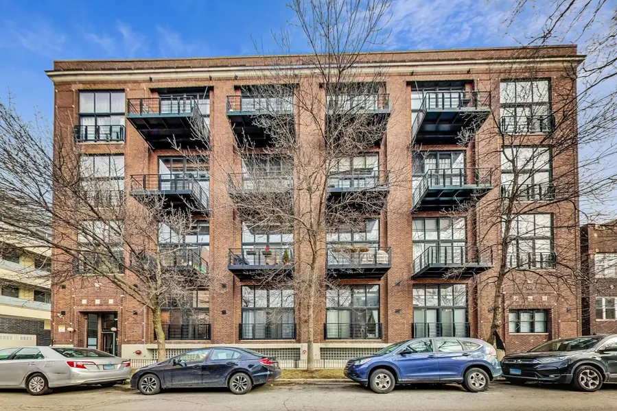 1935 N Fairfield AVE #209, Chicago, IL 60647