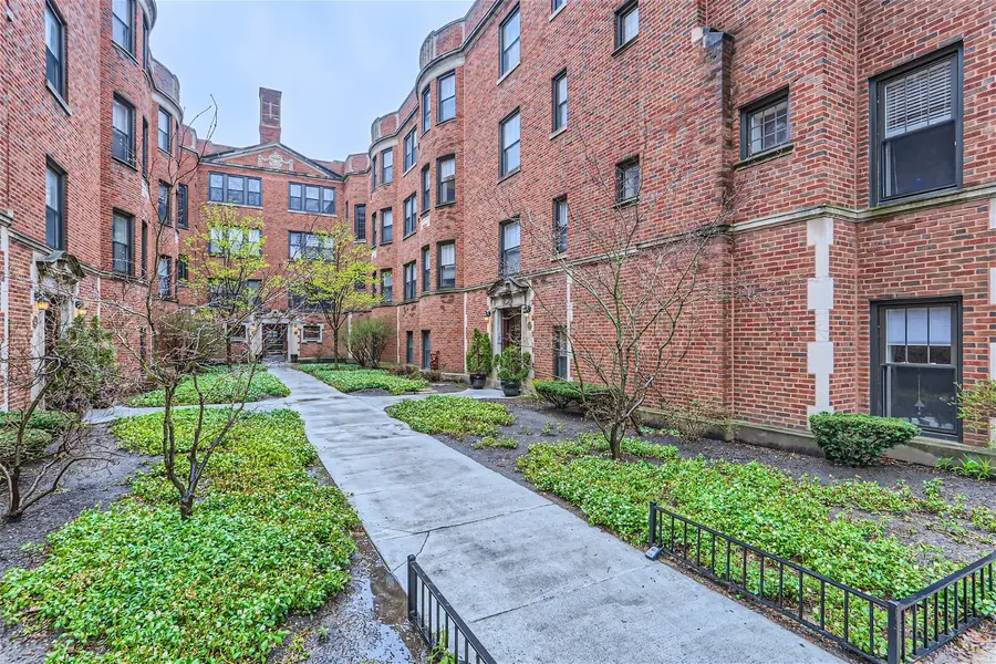 1431 W ELMDALE AVE #2B, Chicago, IL 60660
