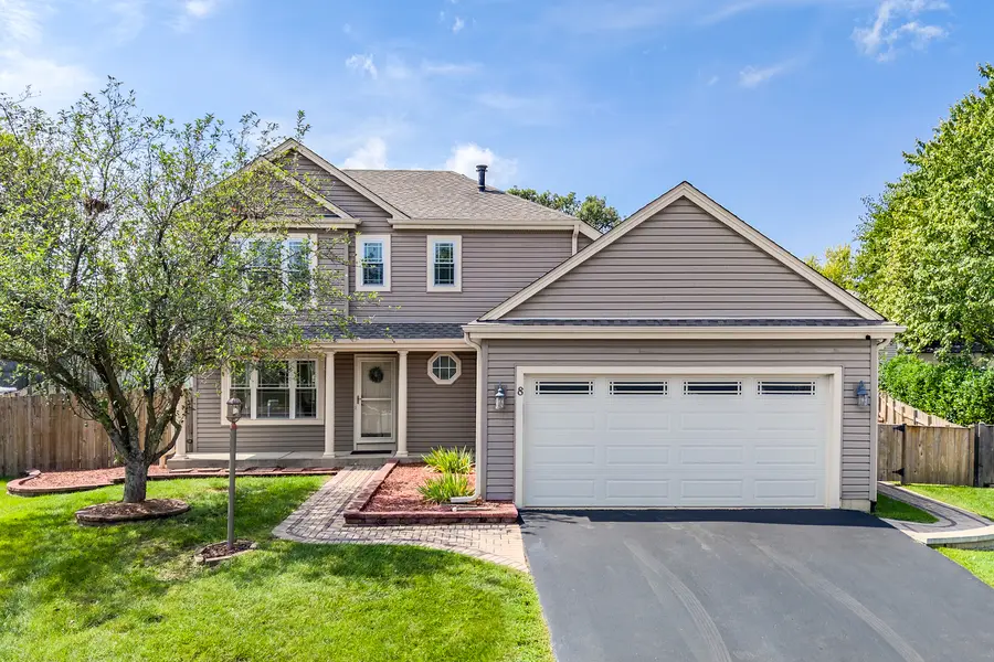 8 Arthur CT, Streamwood, IL 60107
