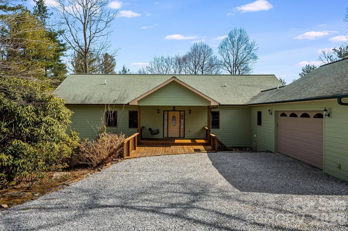 20 Stony Crest DR, Spruce Pine, NC 28777