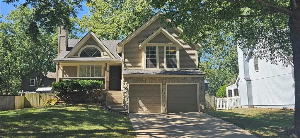 1201 N Sunset DR, Olathe, KS 66061