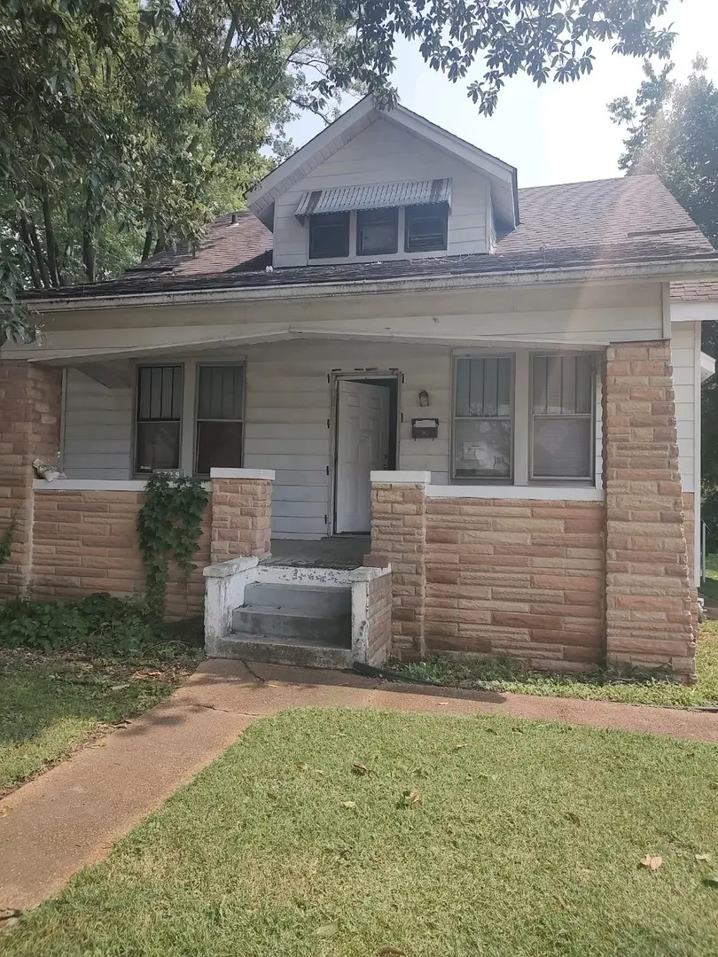 3529 Lorene ST, Belleville, IL 62226