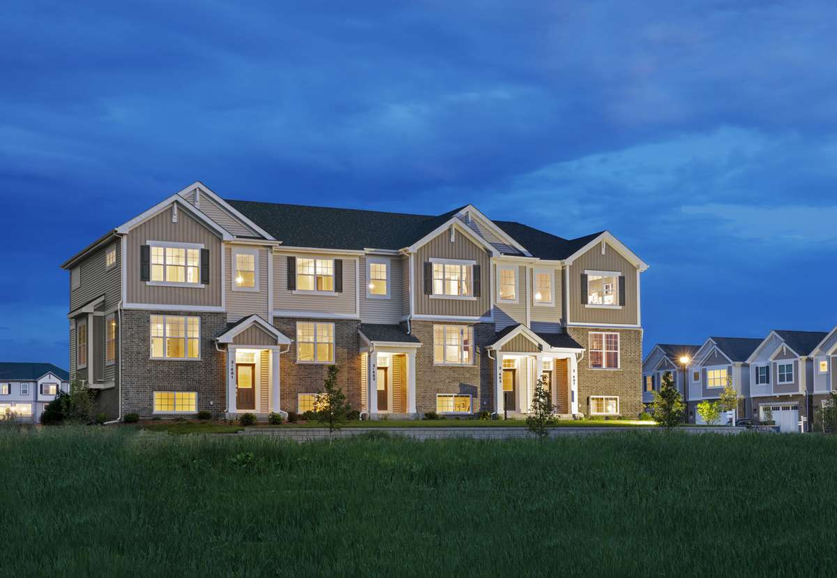 3S406 Wheeler CIR, Warrenville, IL 60555