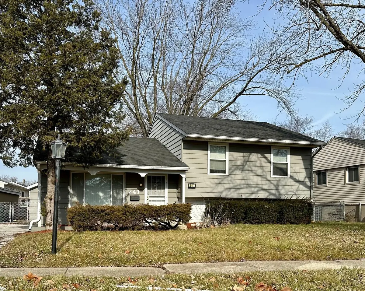 241 E Birch DR, Glenwood, IL 60425