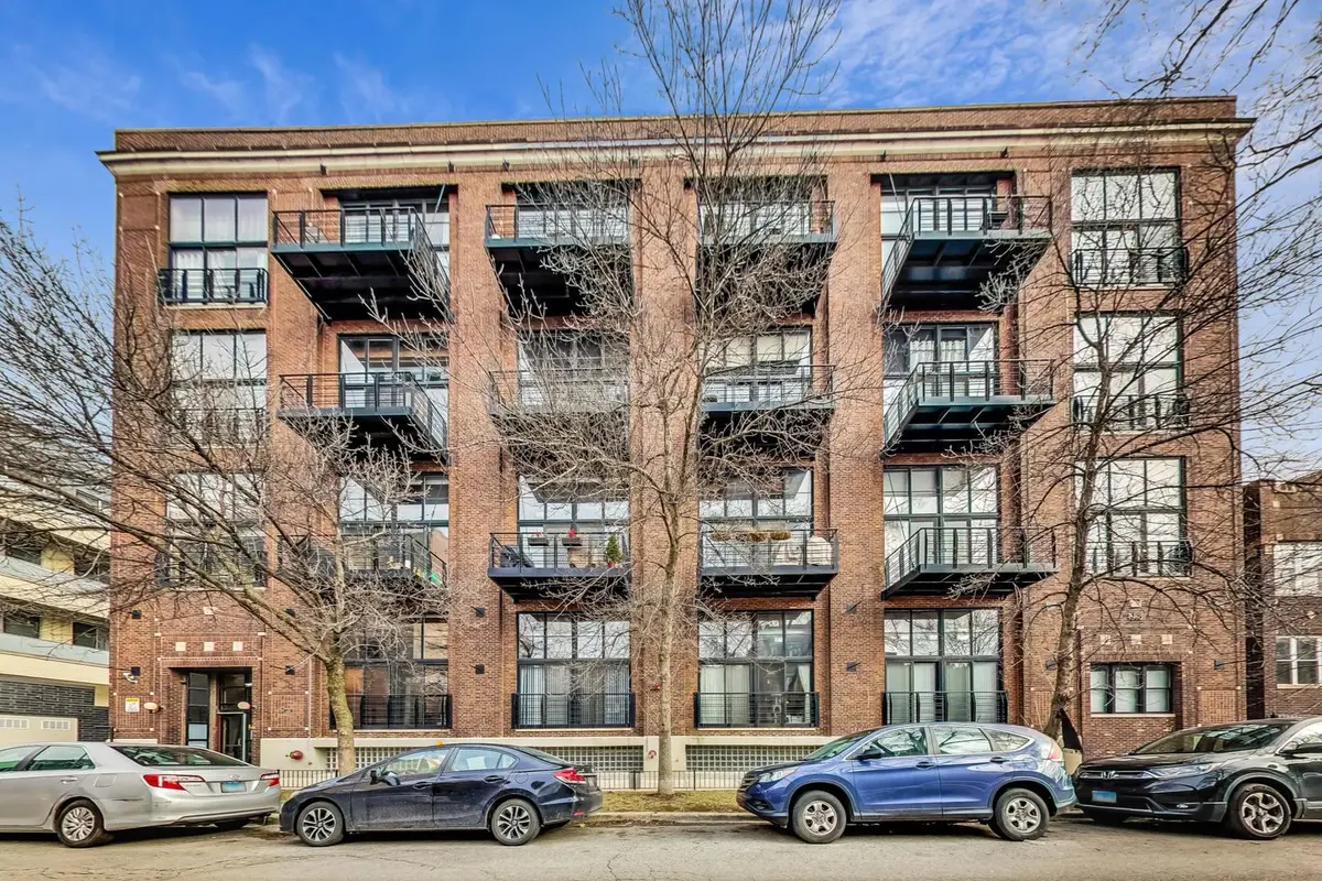 1935 N Fairfield AVE #209, Chicago, IL 60647