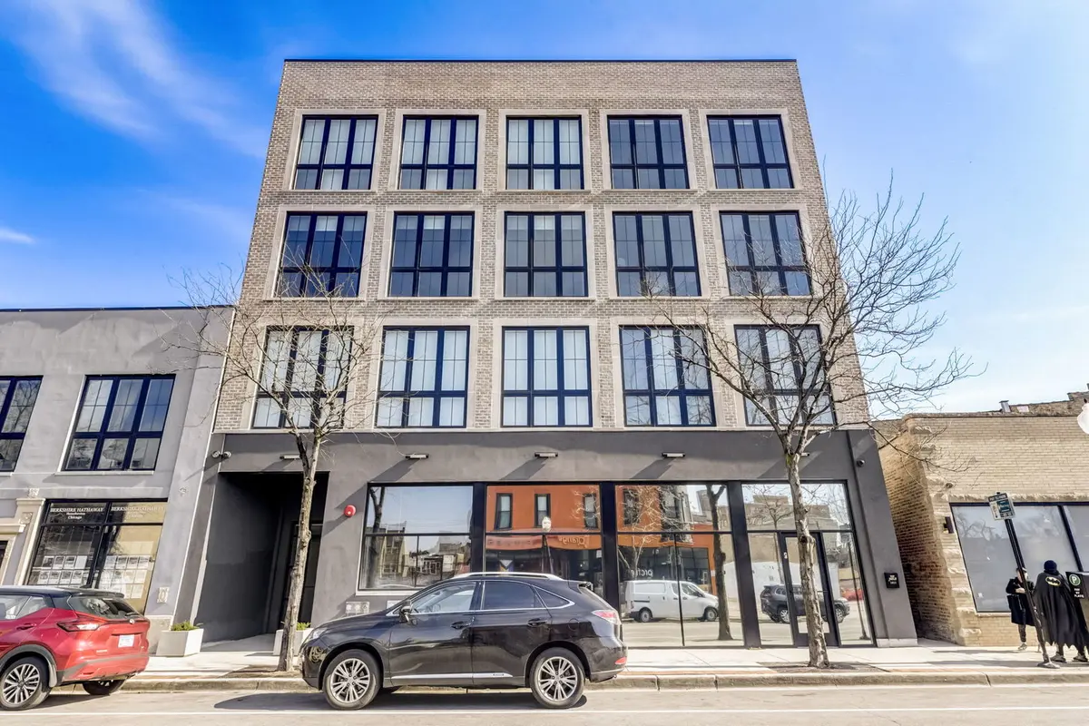 5015 N Clark ST #201, Chicago, IL 60640