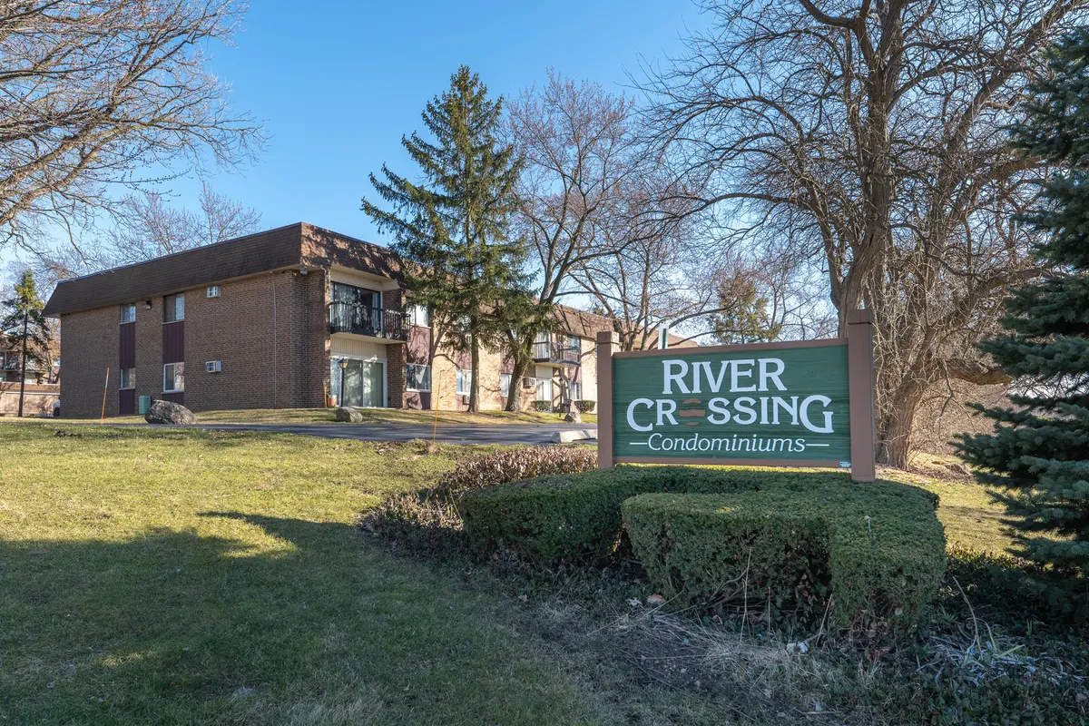 3435 83rd ST #C13, Woodridge, IL 60517