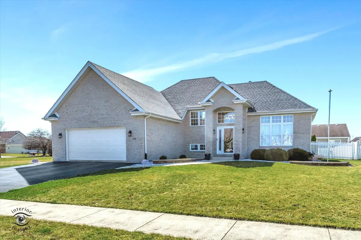 388 Saddle Run LN, Beecher, IL 60401