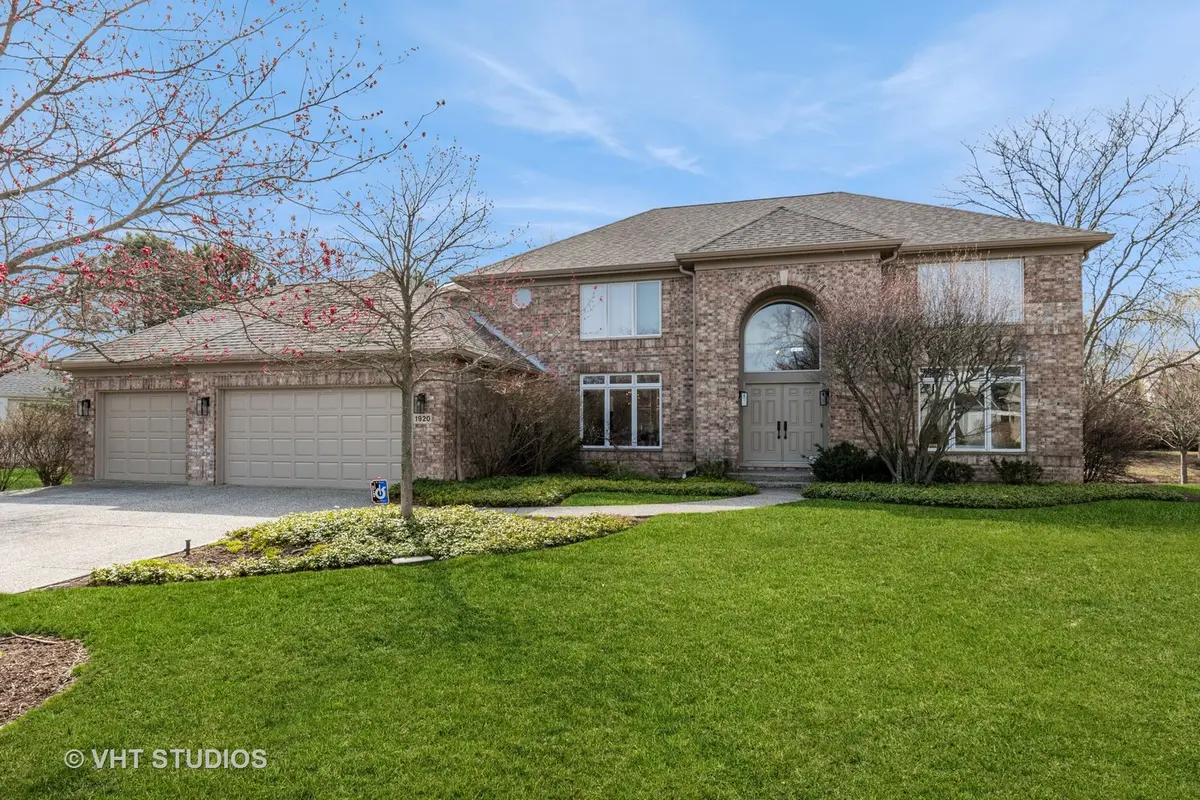 1920 Waterford CT, Highland Park, IL 60035
