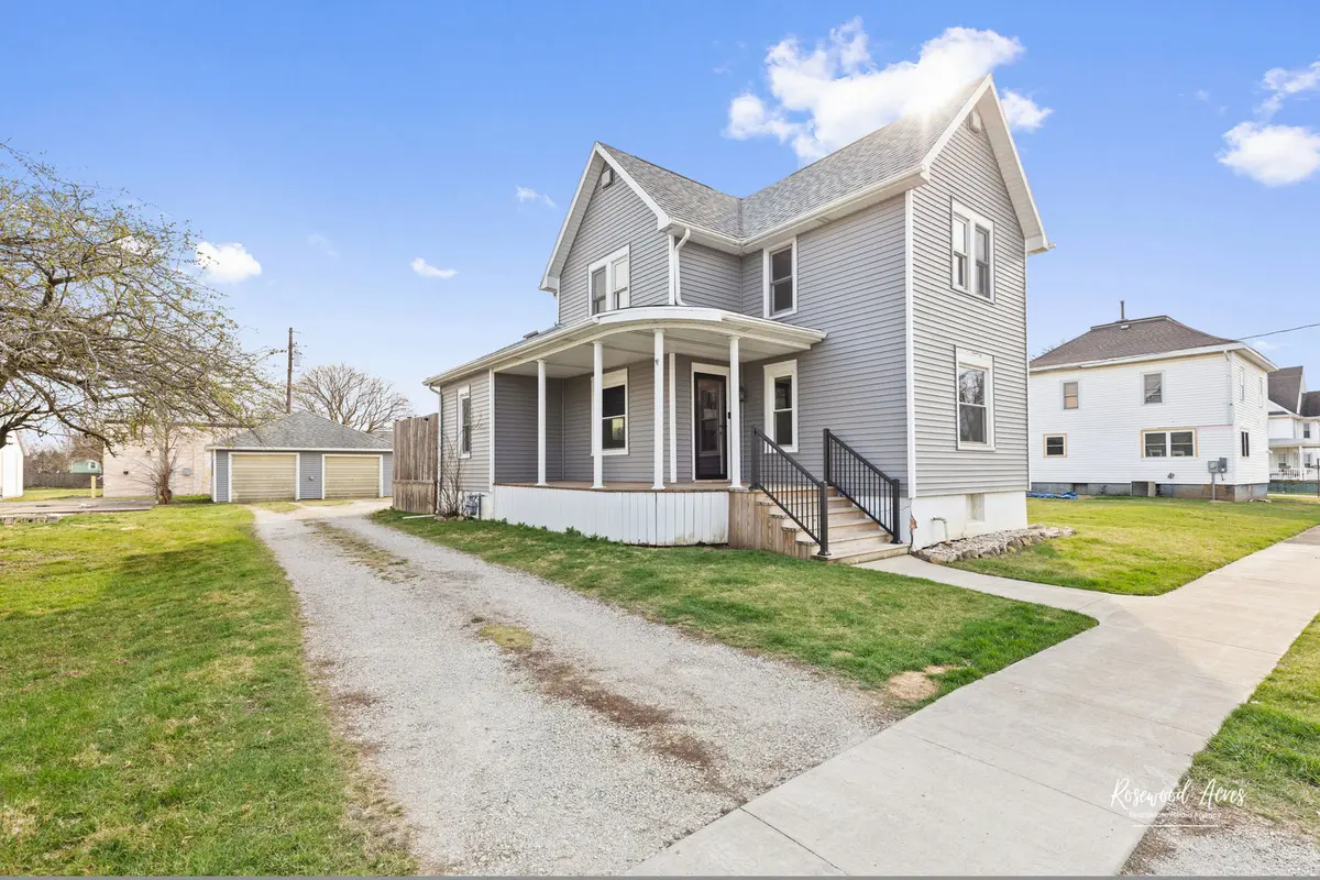 108 W Dorion ST, Beaverville, IL 60912