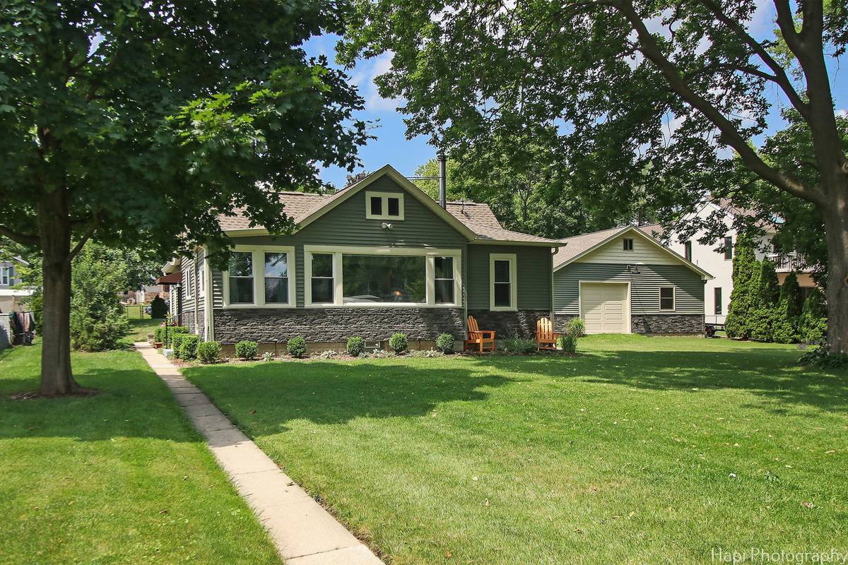 2508 Orchard Beach RD, Mchenry, IL 60050
