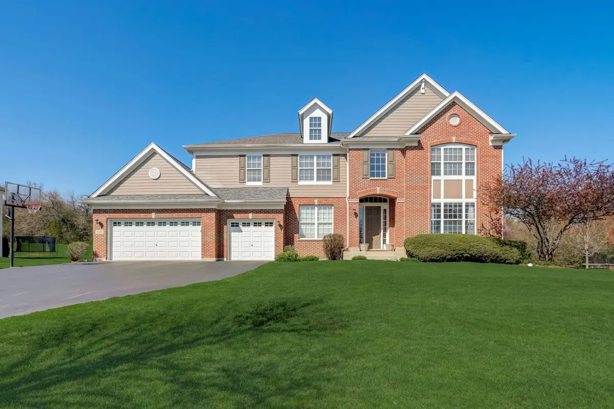 575 Orchard Pond DR, Lake Zurich, IL 60047