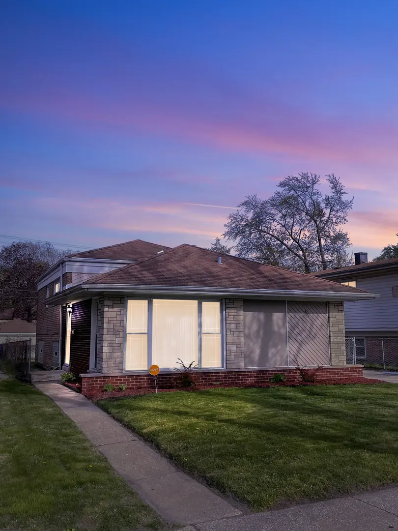 14621 Woodlawn AVE, Dolton, IL 60419