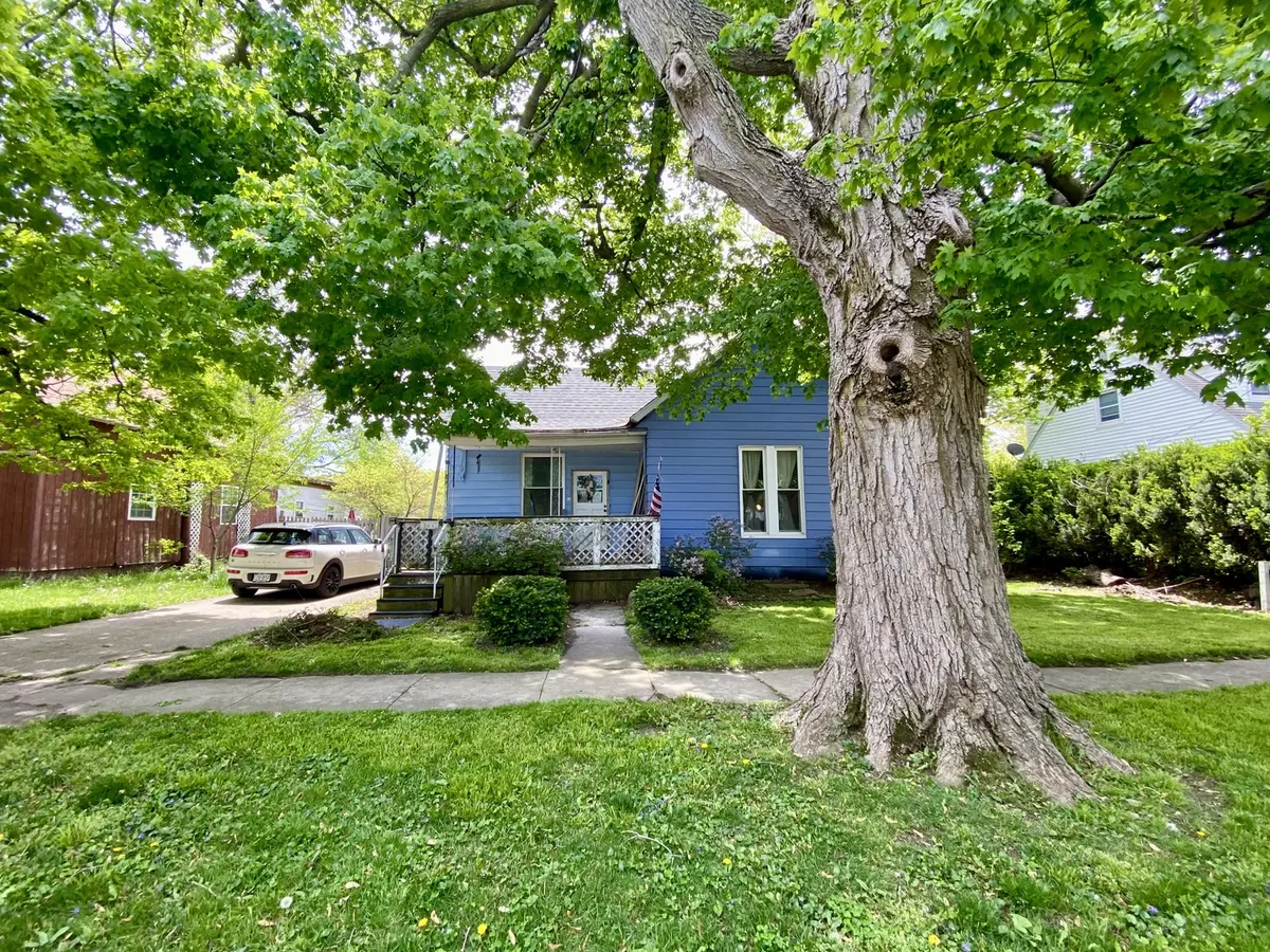 105 E Wait ST, Cerro Gordo, IL 61818