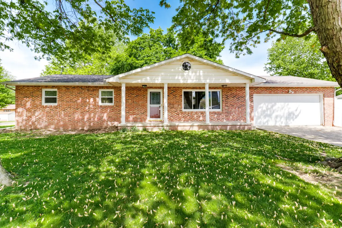 301 NE 2nd ST, Atlanta, IL 61723