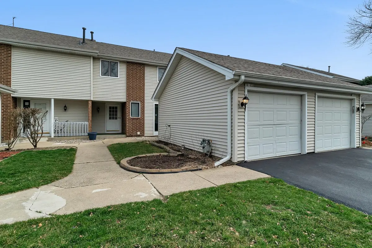 5S027 Pebble Beach CT #027, Naperville, IL 60563