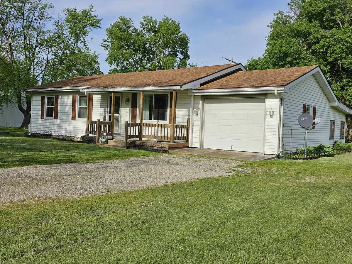 1562 Broadway ST, Beason, IL 62512