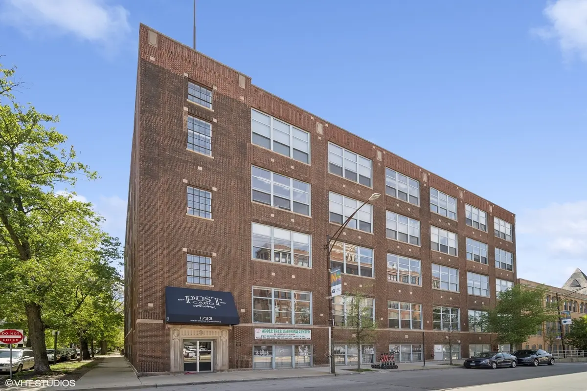 1733 W Irving Park RD #311, Chicago, IL 60613