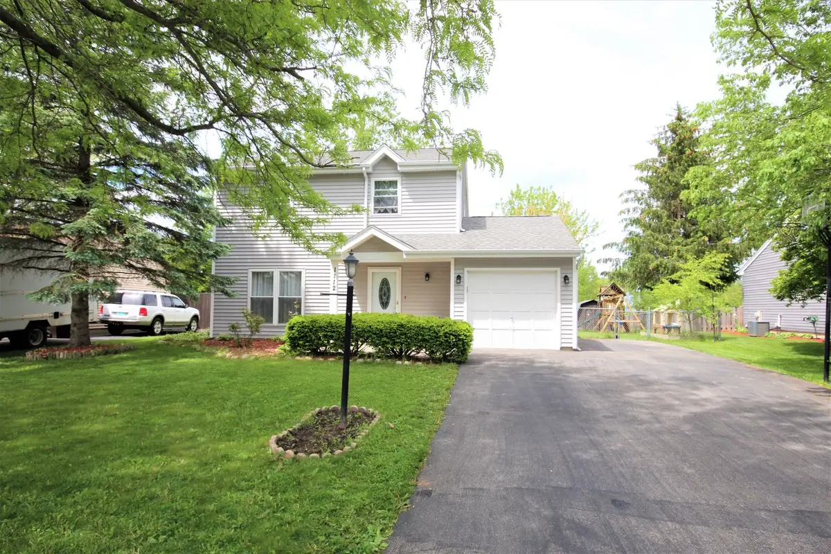 1112 Wembley DR, Island Lake, IL 60042
