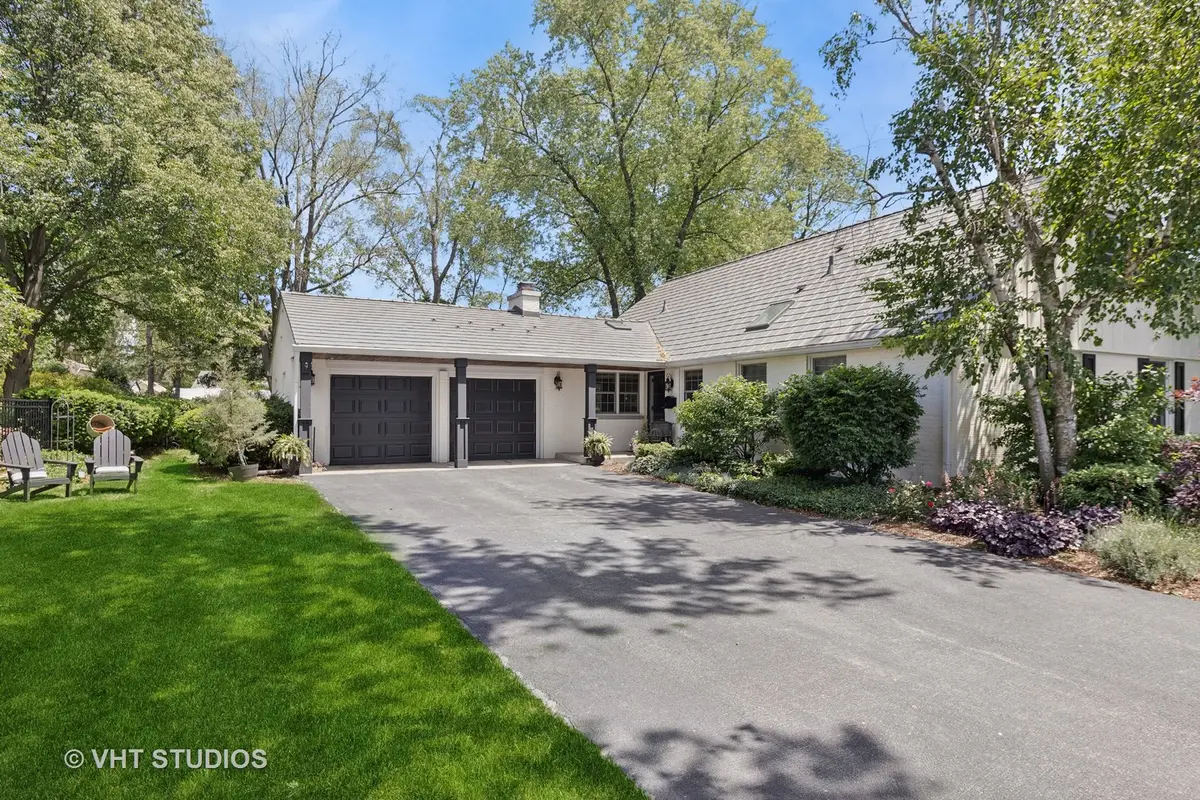 1305 Gamon RD, Wheaton, IL 60189