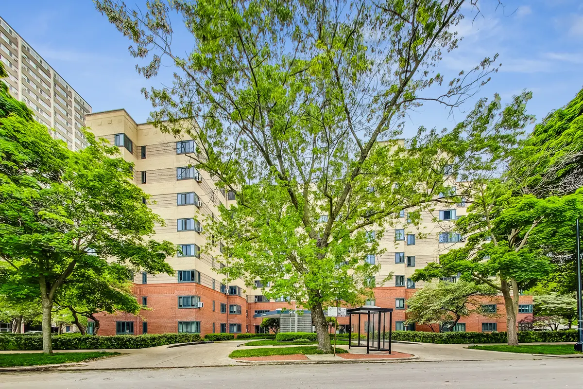 5044 N Marine DR #B5, Chicago, IL 60640