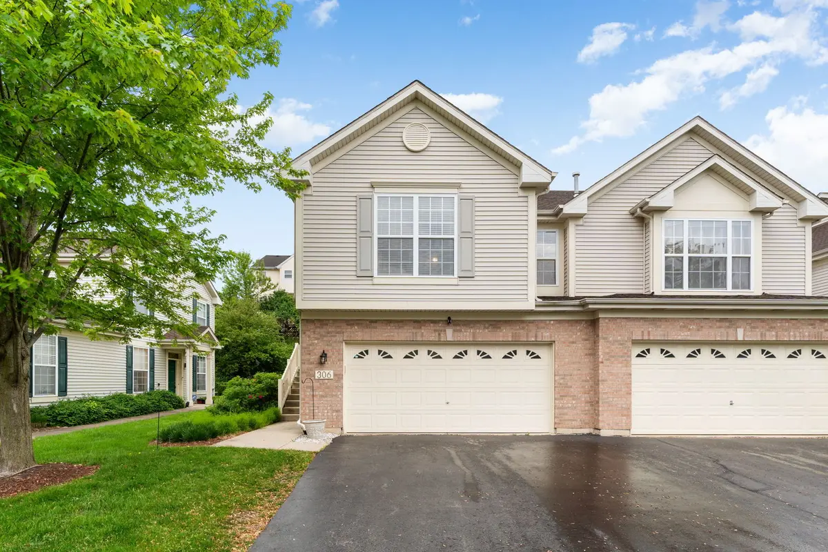 306 Lake Gillilan WAY, Algonquin, IL 60102