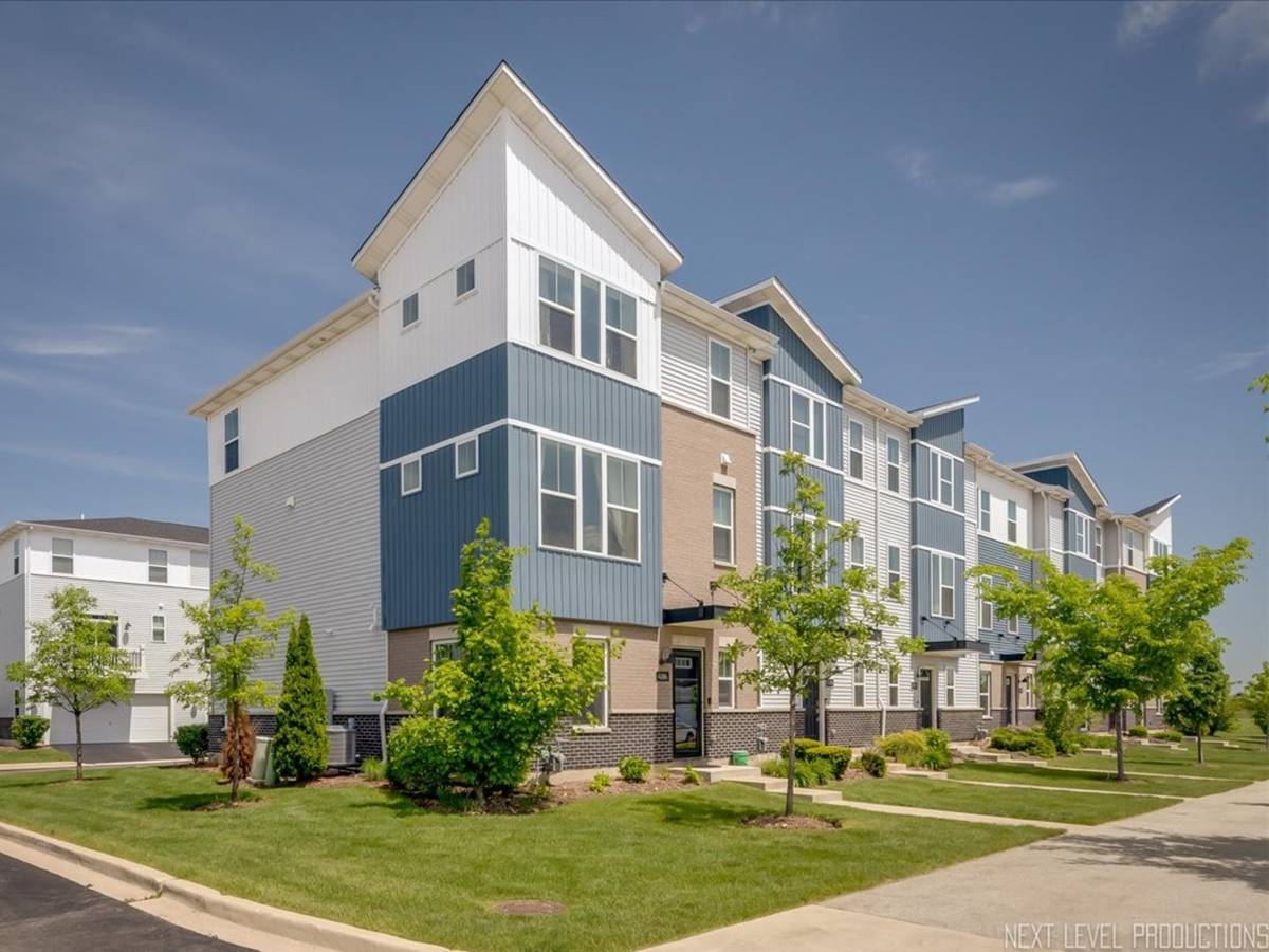4186 Irving RD, Aurora, IL 60504