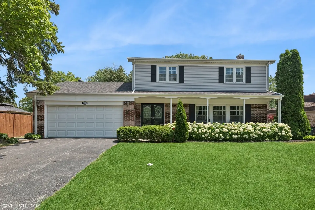 2315 S Cedar Glen DR, Arlington Heights, IL 60005