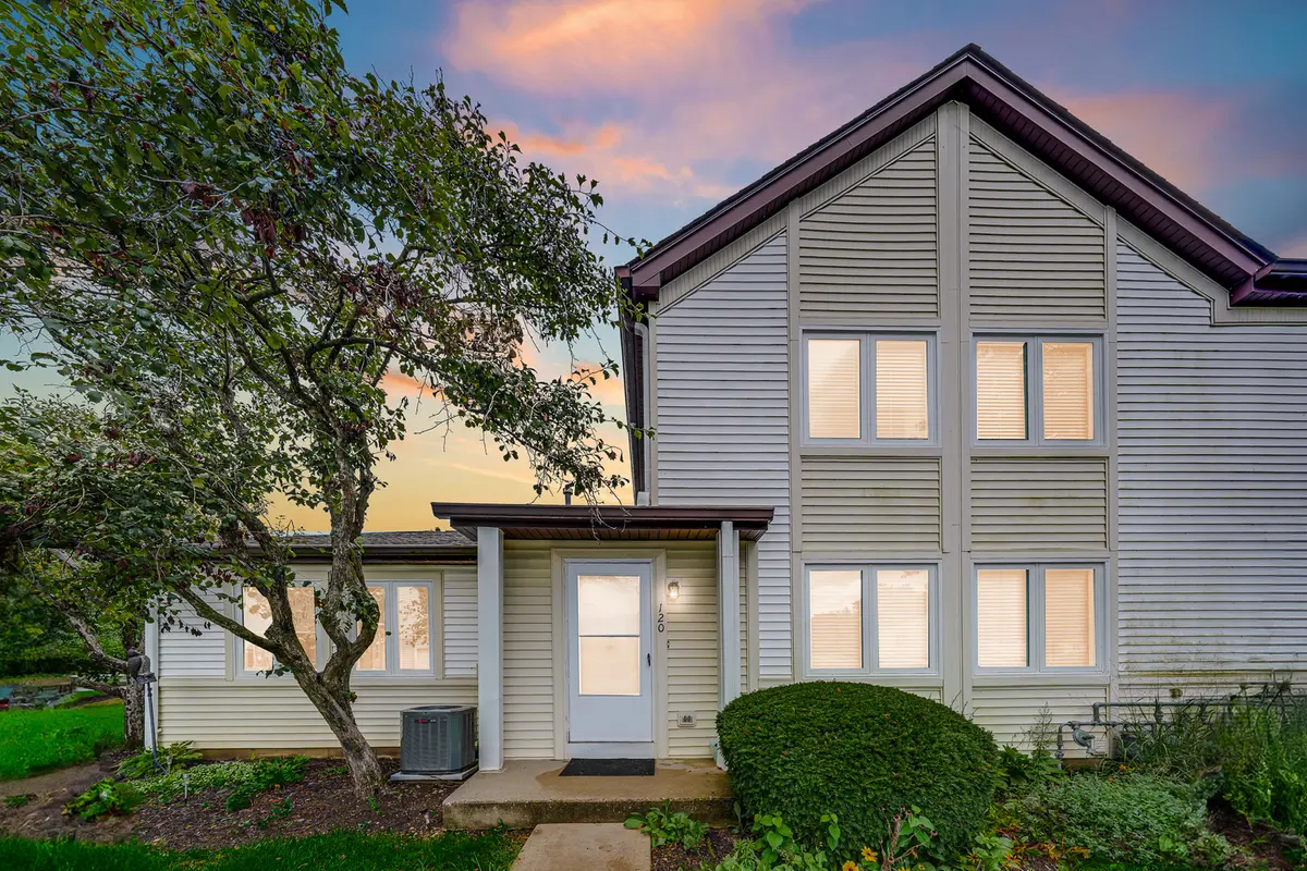 120 Inverrary LN #120, Deerfield, IL 60015