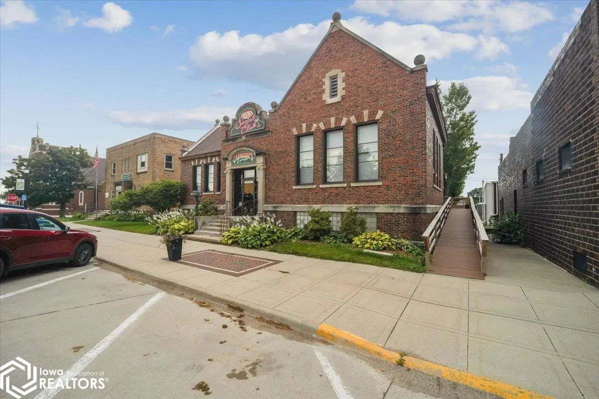 1209 14Th AVE, Eldora, IA 50627