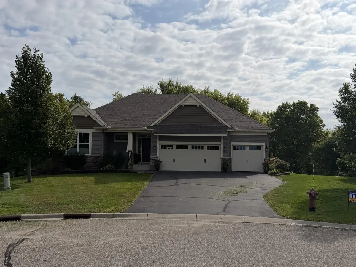 2225 Lake CIR, Victoria, MN 55386