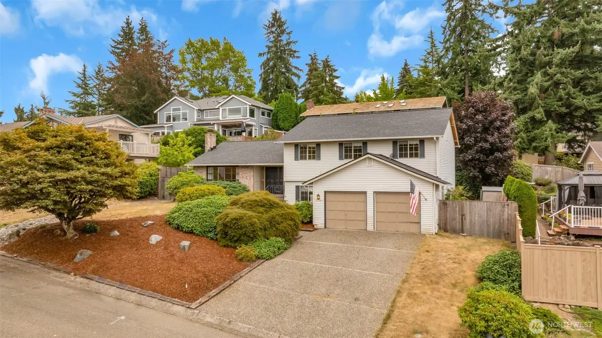 15307 SE 43rd PL, Bellevue, WA 98006