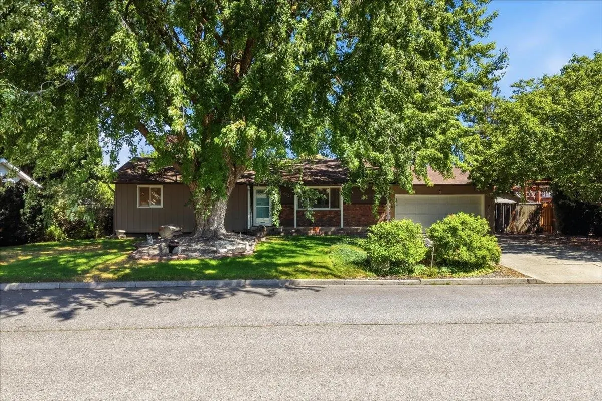 5721 S Moran Dr, Spokane, WA 99223