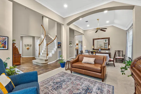 10505 Grand Oak CIR, Austin, TX 78750