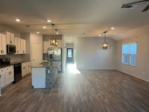 424 Cosmos LN, Jarrell, TX 76537