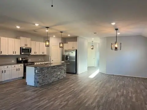 424 Cosmos LN, Jarrell, TX 76537