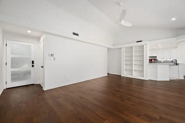 1000 Liberty Park DR #407, Austin, TX 78746