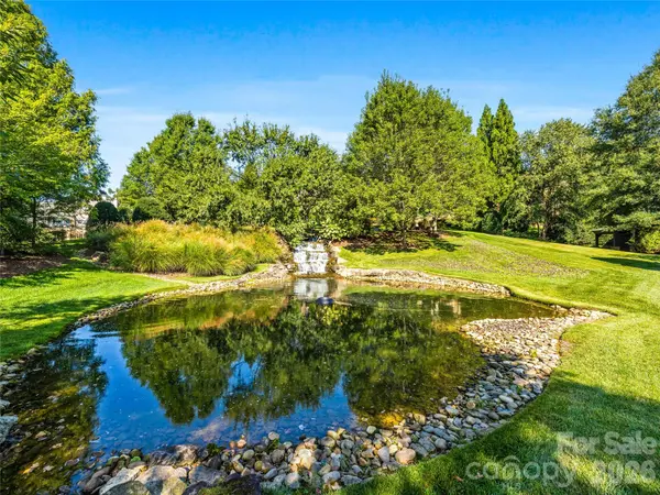 583 Walnut Valley Pkwy, Arden, NC 28704
