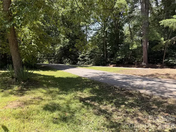 99999 Sunnybrook DR #10-R, Asheville, NC 28805