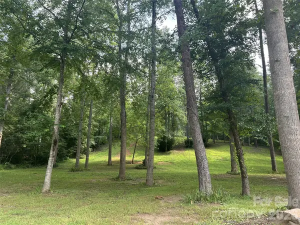 99999 Sunnybrook DR #10-R, Asheville, NC 28805