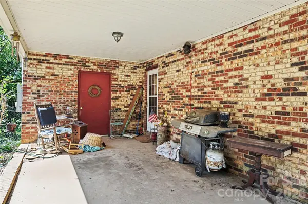 3751 Branding Iron DR, Gastonia, NC 28052