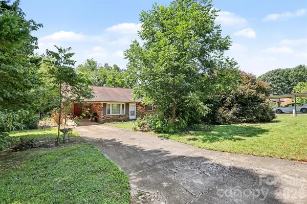 3751 Branding Iron DR, Gastonia, NC 28052