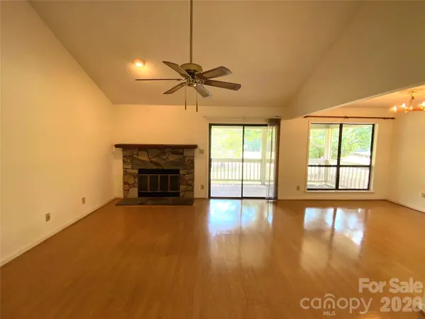 7962 Greenside CT, Charlotte, NC 28277