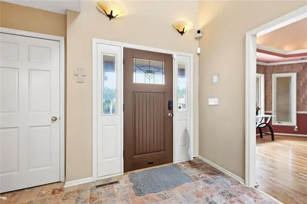 10 The Woodlands N/A, Gladstone, MO 64119
