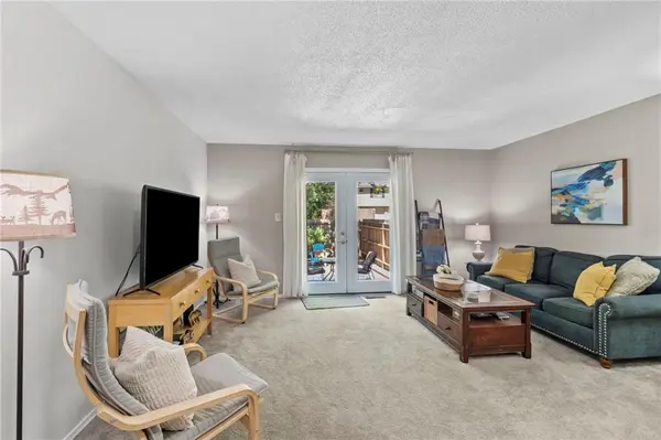 8310 Woodward ST, Overland Park, KS 66212