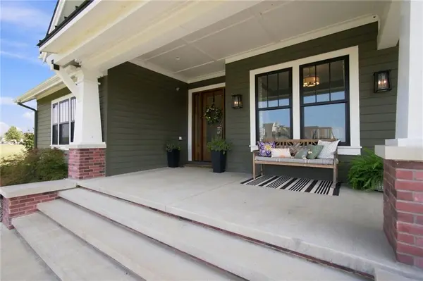 13515 Claire CT, Lake Lotawana, MO 64034