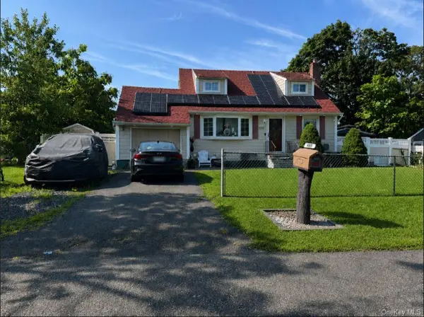 495 Earle ST, Central Islip, NY 11722