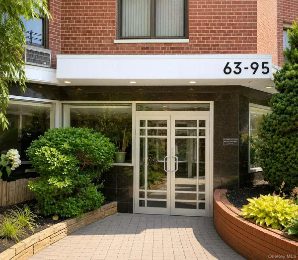 63-95 Austin ST #2L, Rego Park, NY 11374