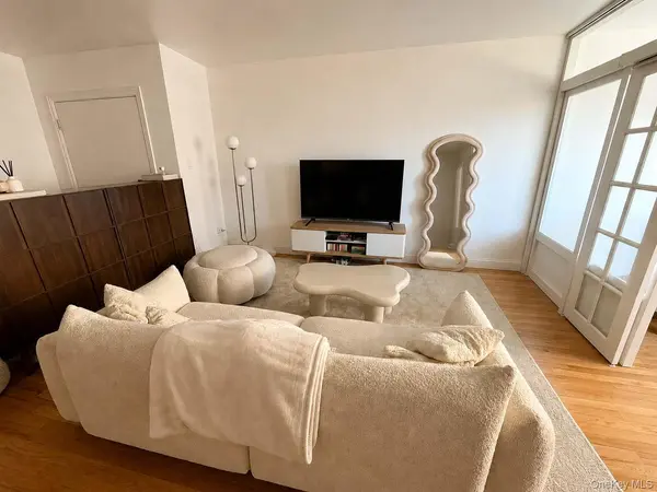 63-95 Austin ST #2L, Rego Park, NY 11374
