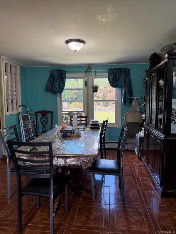 73 Michigan AVE, Bay Shore, NY 11706